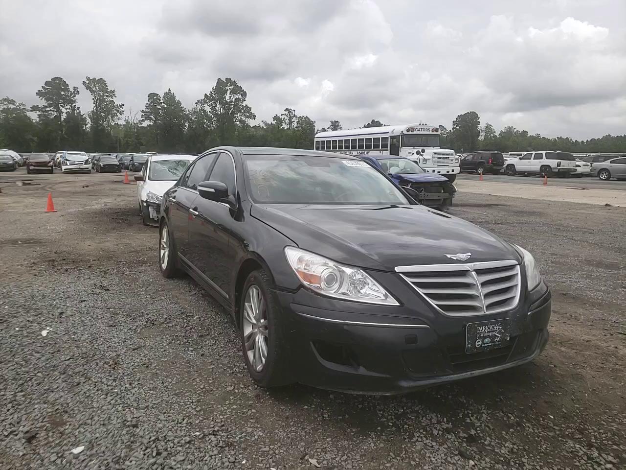 2010 HYUNDAI GENESIS 4. KMHGC4DF3AU092738