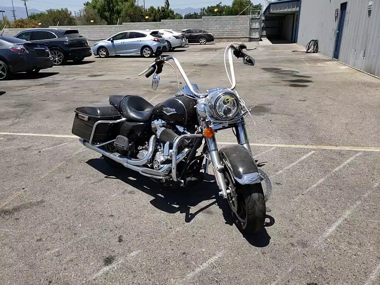 2016 HARLEY-DAVIDSON FLHR ROAD 1HD1FBM3XGB612870