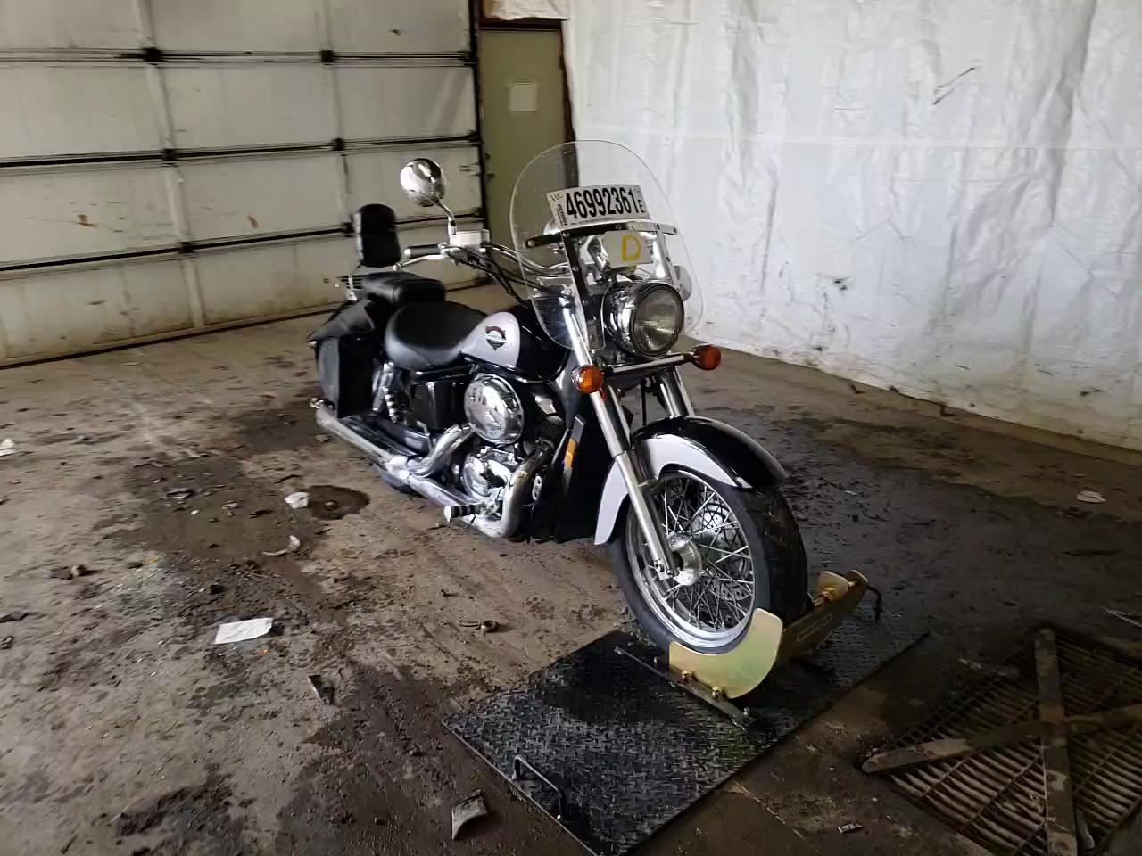 2000 HONDA VT750 CD2 JH2RC4462YM200622