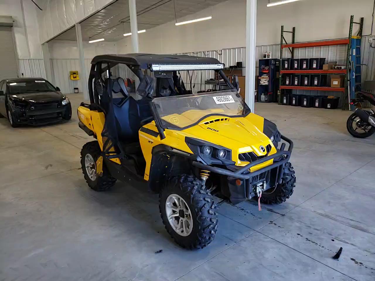 2015 CAN-AM COMMANDER 3JBKKAN29FJ001774