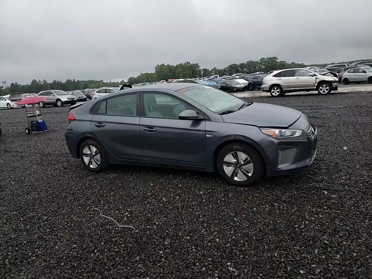 2017 HYUNDAI IONIQ BLUE KMHC65LCXHU043470