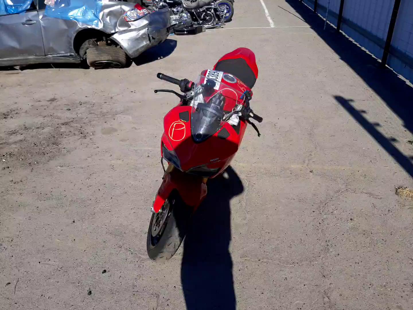 2020 DUCATI SUPERSPORT ZDMVABDS1LB009152