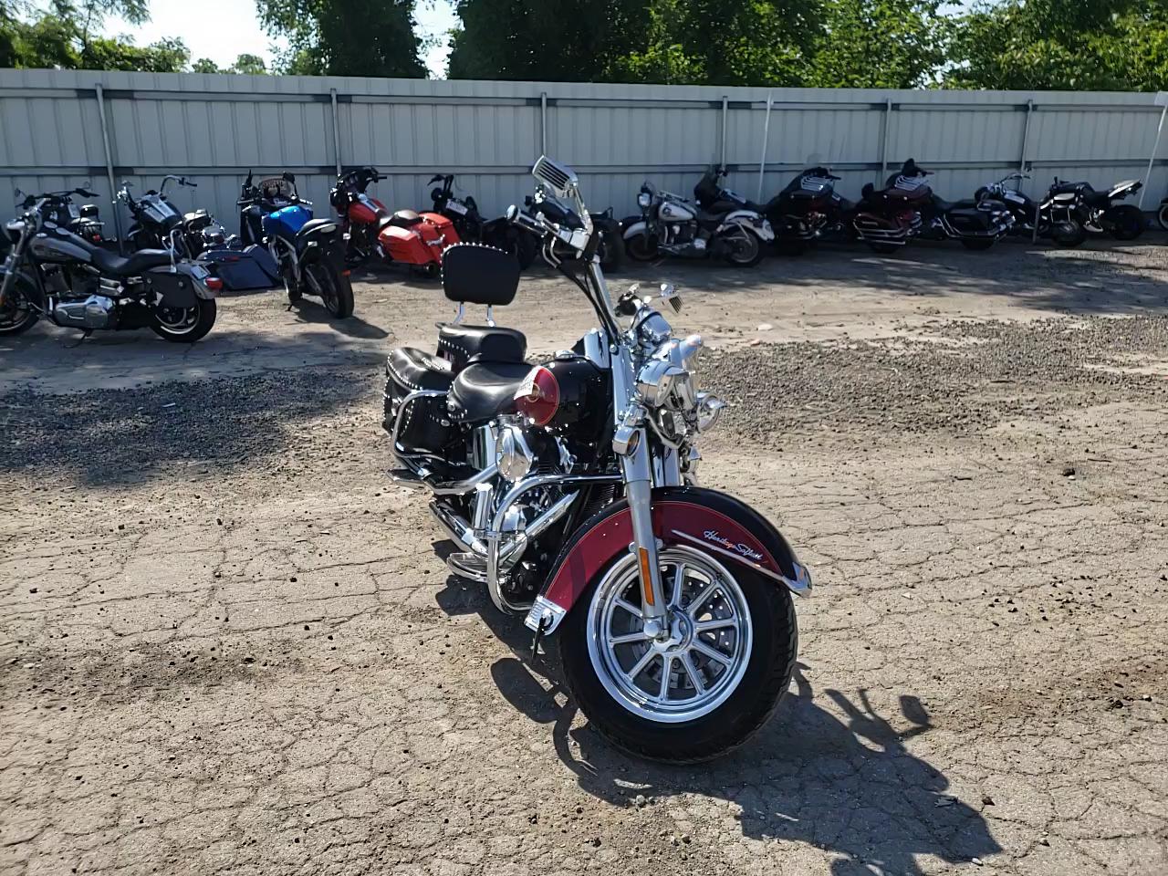 2005 HARLEY-DAVIDSON FLSTCI 1HD1BWB185Y025713