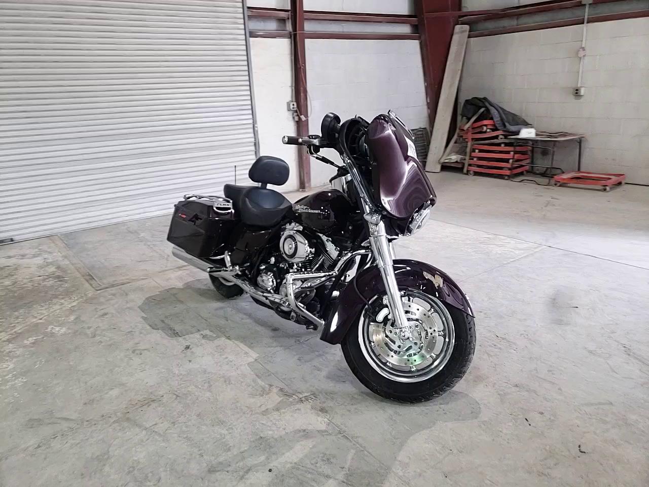 2007 HARLEY-DAVIDSON FLHX 1HD1KB4177Y657143