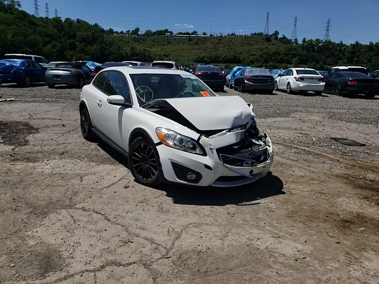2012 VOLVO C30 T5 YV1672MK6C2273900