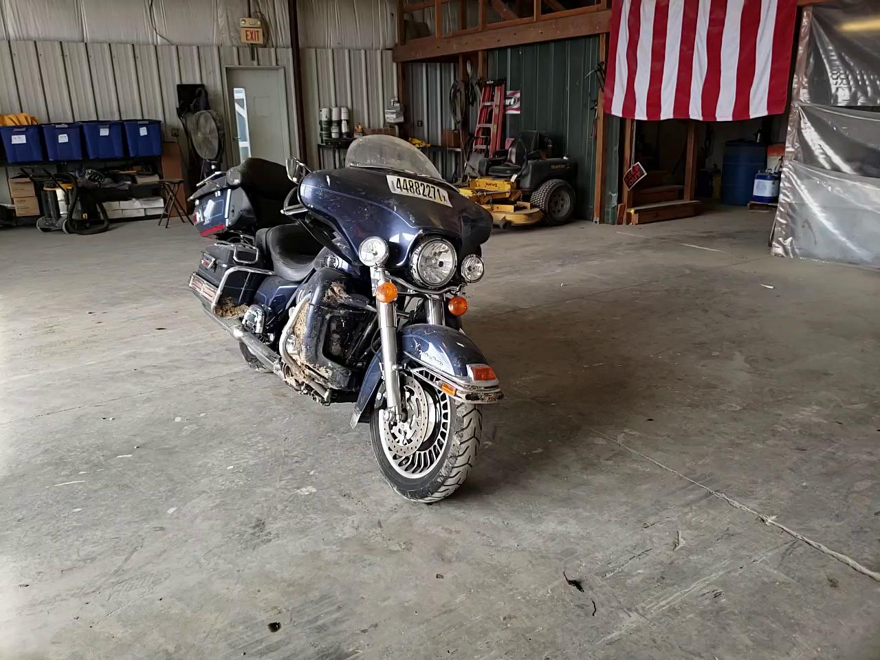 2009 HARLEY-DAVIDSON FLHTCU 1HD1FC4109Y616916