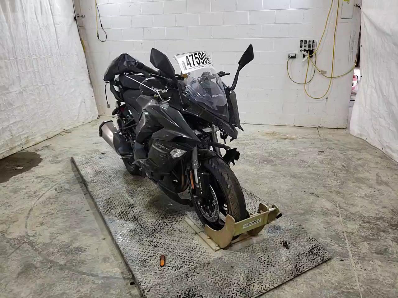 2021 KAWASAKI ZX1002 K JKBZXVK11MA015912