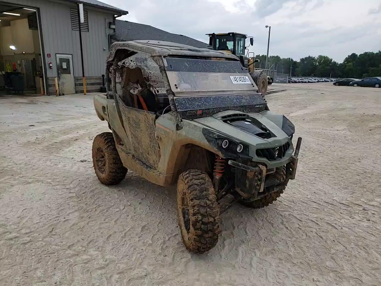 2018 CAN-AM COMMANDER 3JBKGAN2XJJ000739