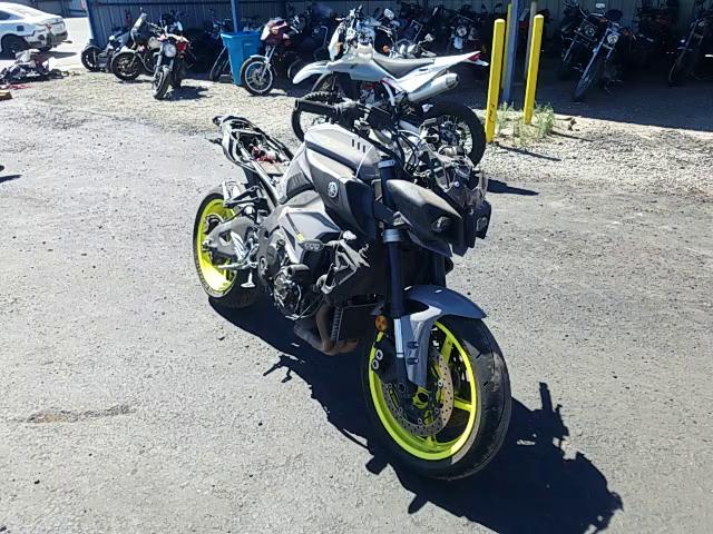 2017 YAMAHA FZ10 C JYARN48Y0HA000141