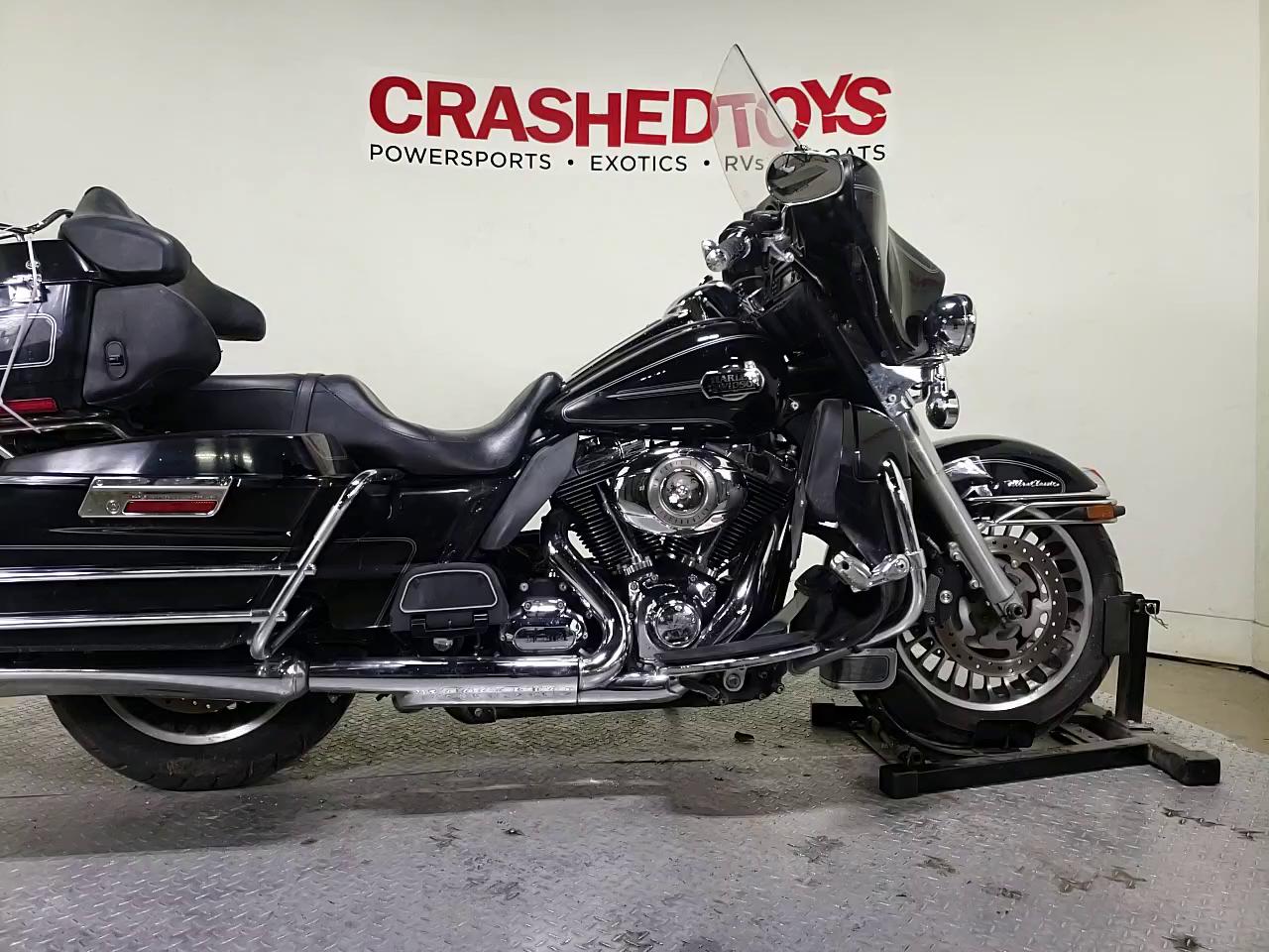2009 HARLEY-DAVIDSON FLHTCU 1HD1FC41X9Y631018