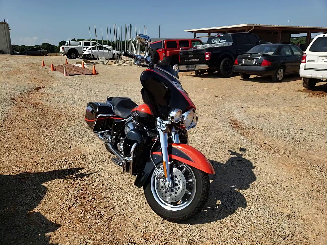 2007 HARLEY-DAVIDSON FLHTCUSE 1HD1PR8197Y950403