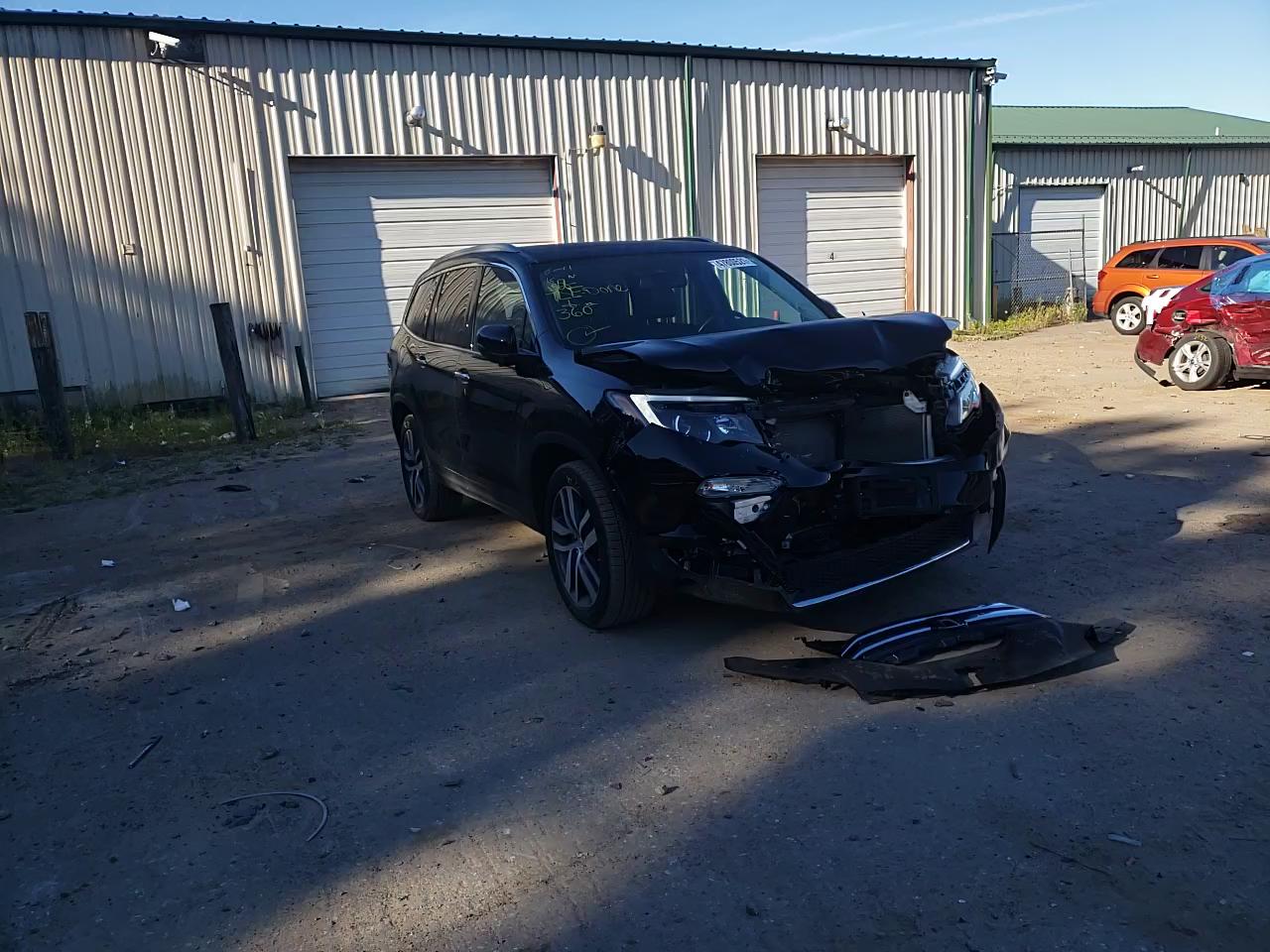 2017 HONDA PILOT ELIT 5FNYF6H05HB021920
