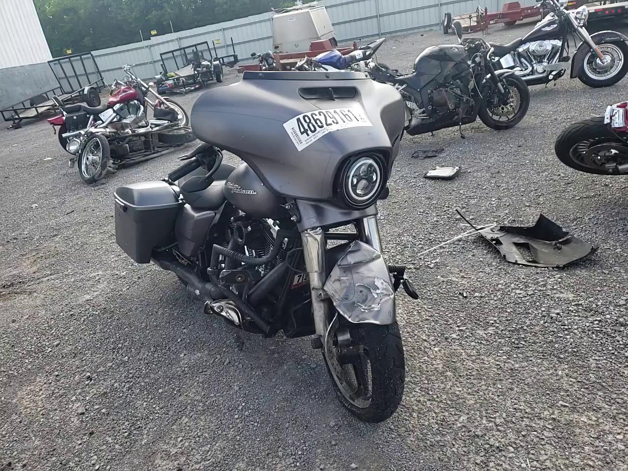 2016 HARLEY-DAVIDSON FLHXS STRE 1HD1KRM1XGB677446