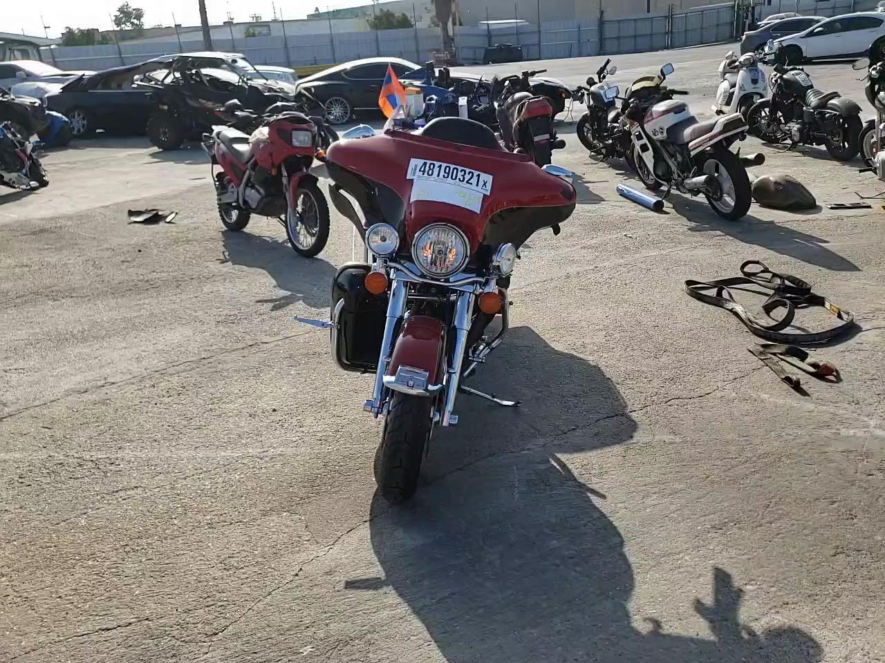 2011 HARLEY-DAVIDSON FLHTK 1HD1KEM19BB628546