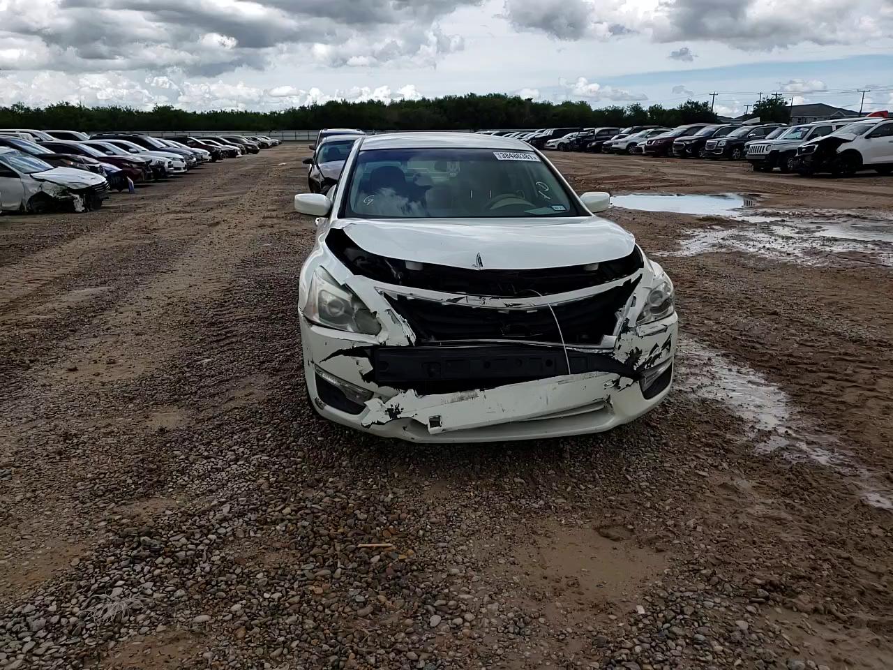 2014 NISSAN 210 1N4AL3AP4EC125748