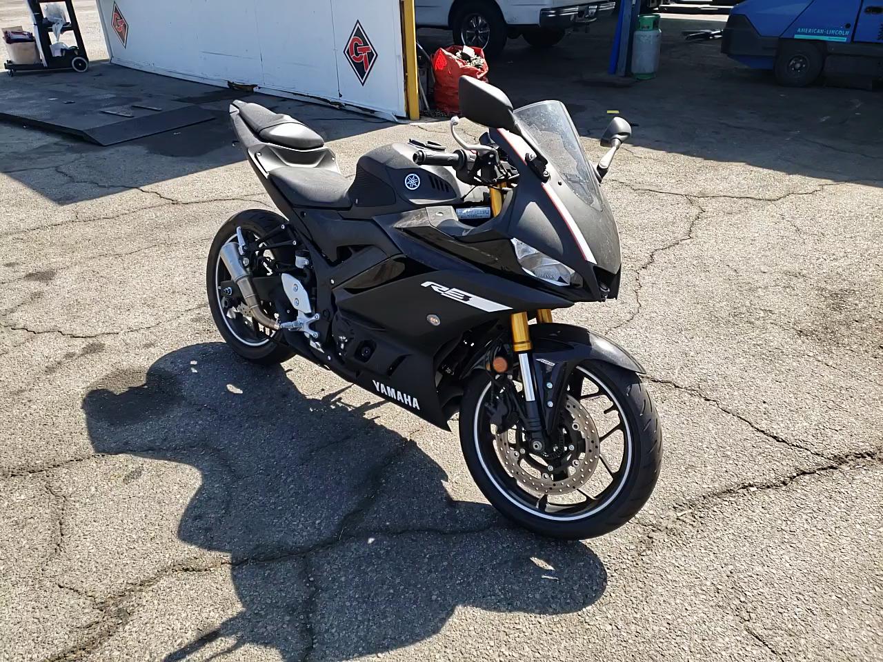 2019 YAMAHA YZFR3 A MH3RH18Y2KK002132