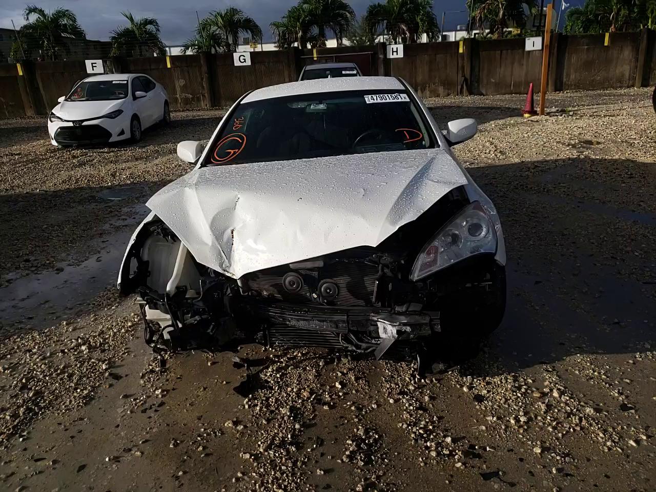 2010 HYUNDAI GENESIS KMHHT6KD2AU031057
