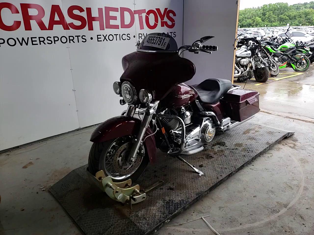2008 HARLEY-DAVIDSON FLHX 1HD1KB4188Y692453
