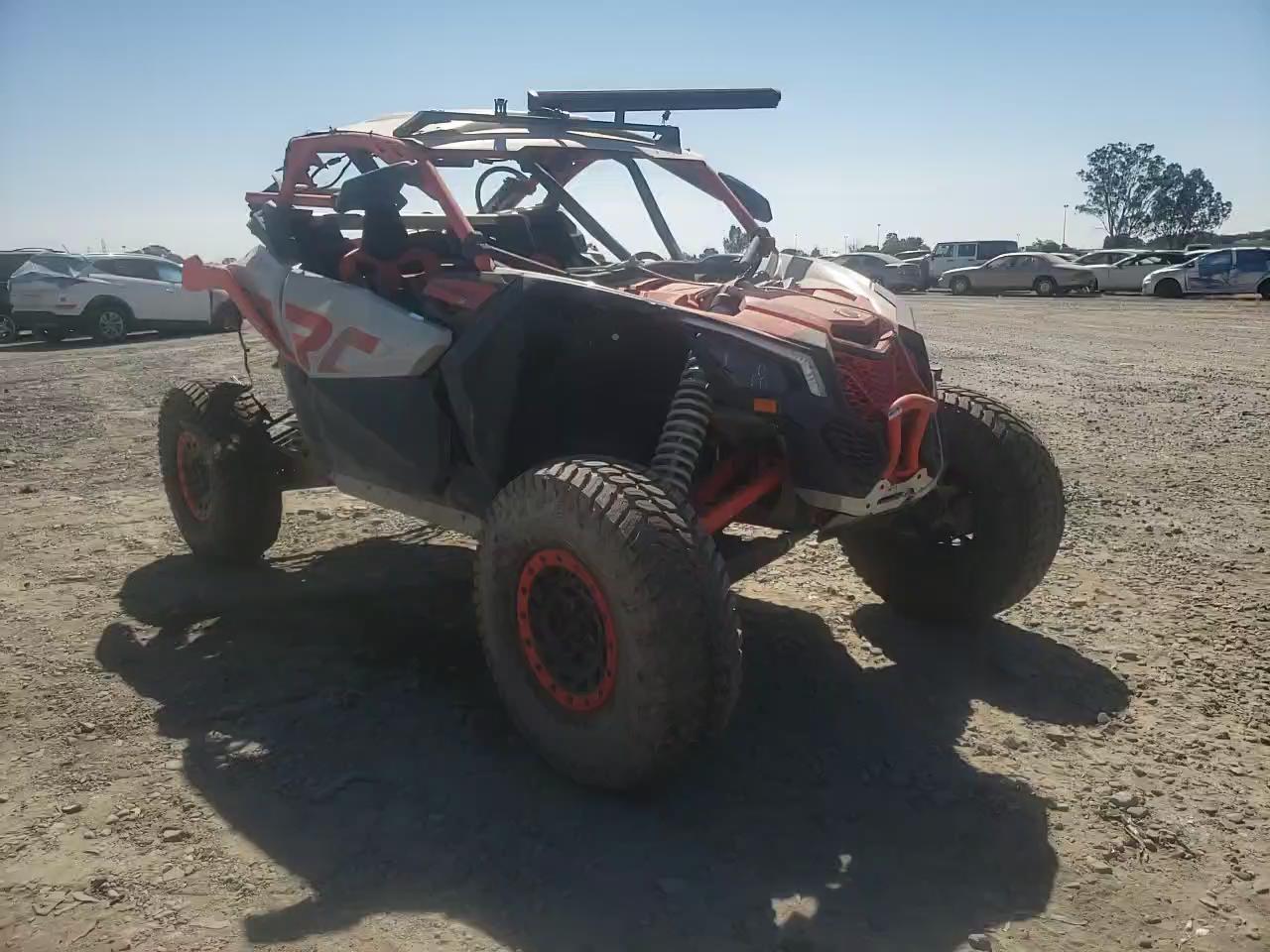2021 CAN-AM MAVERICK X - 3JBVVAV24MK000222