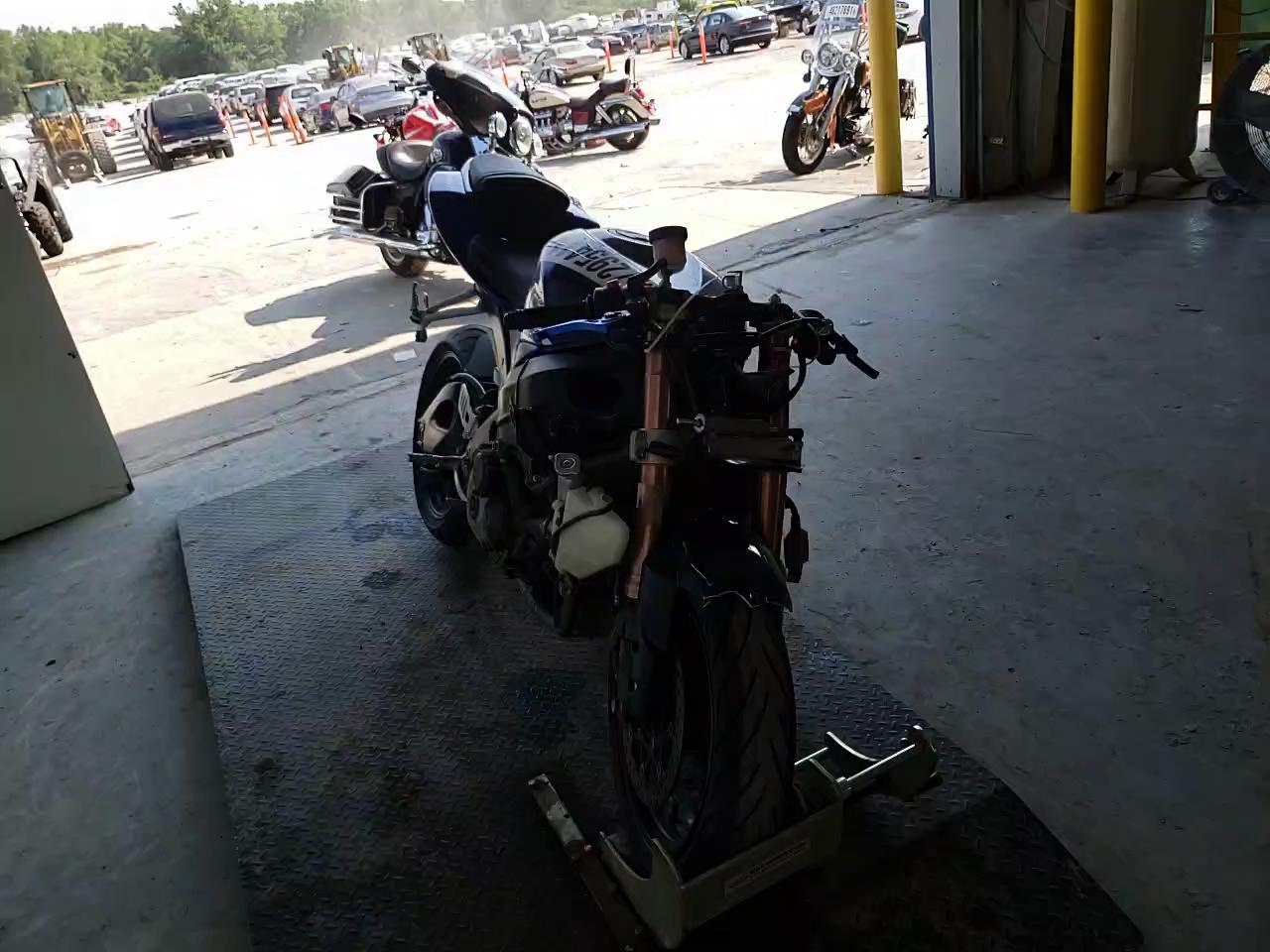 2005 SUZUKI GSX-R1000 JS1GT76A652104626