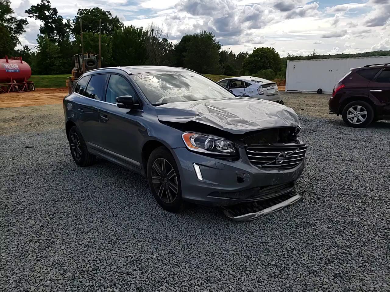 2017 VOLVO XC60 YV440MDR7H2225711