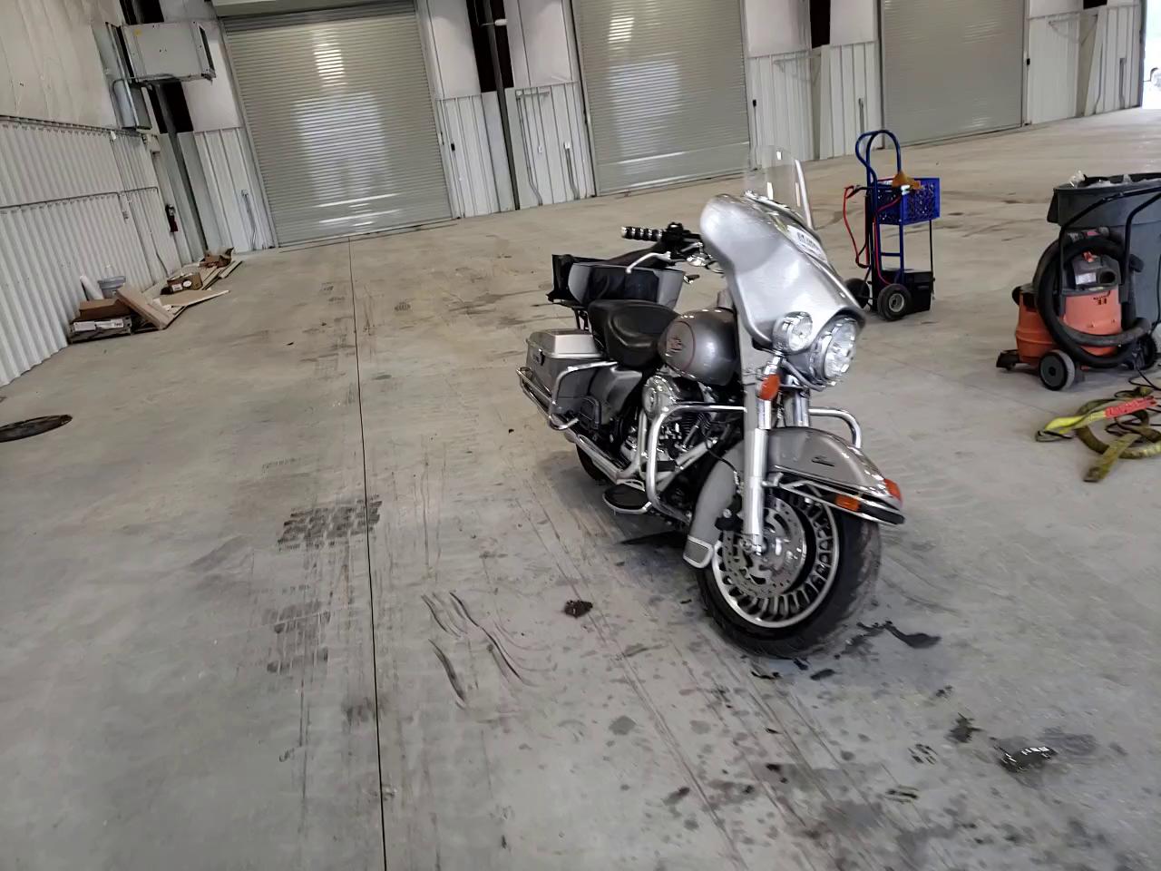 2009 HARLEY-DAVIDSON FLHTC 1HD1FF41X9Y609263