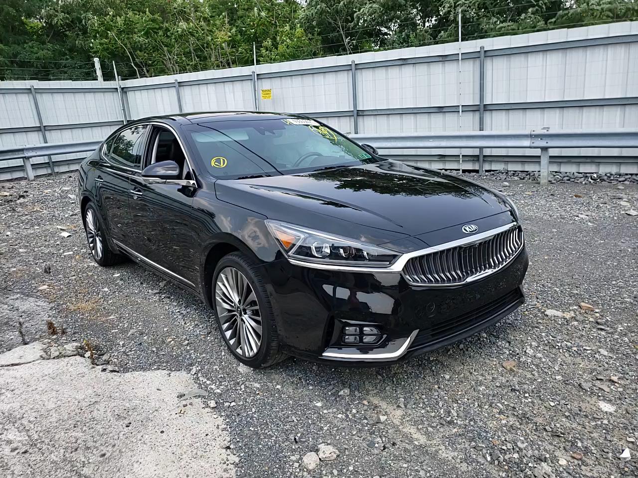 2018 KIA CADENZA LU KNALC4J17J5097413