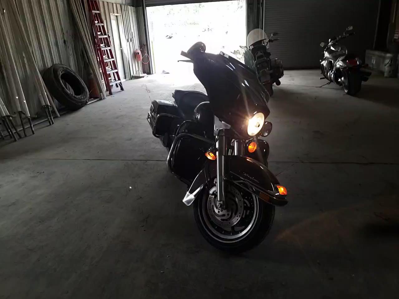 2006 HARLEY-DAVIDSON FLHTCUI 1HD1FCW136Y648543