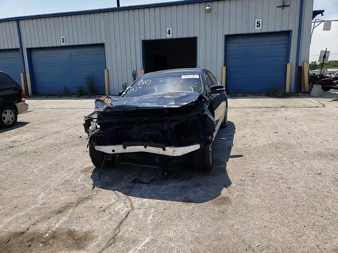 2015 HYUNDAI GENESIS KMHGN4JE5FU087747
