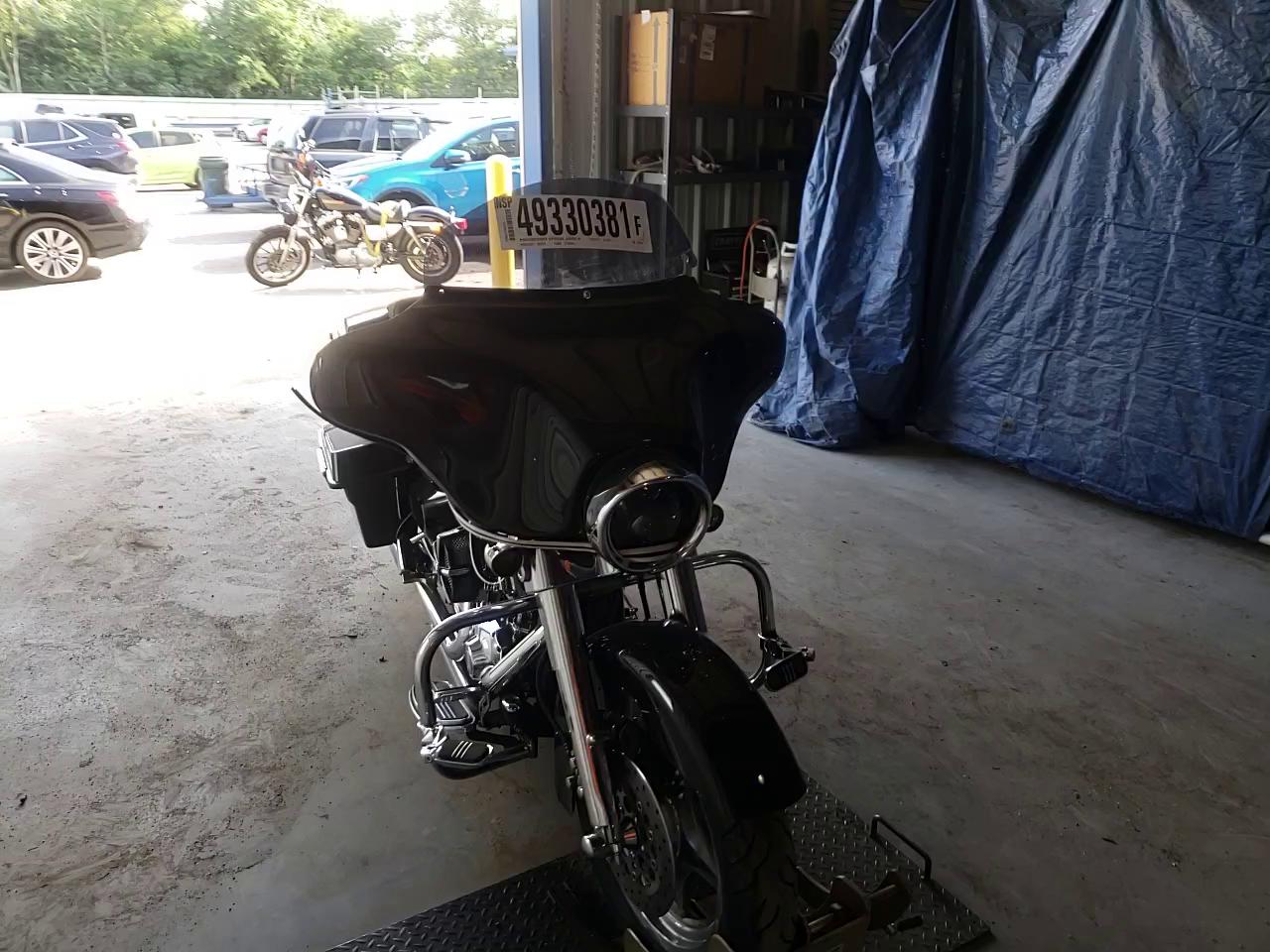 2007 HARLEY-DAVIDSON FLHX 1HD1KB41X7Y674339