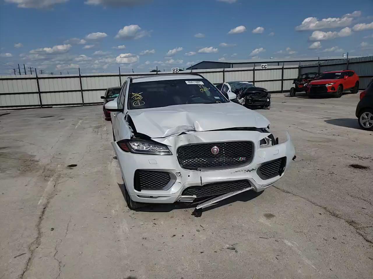 2017 JAGUAR F-PACE S SADCM2BV8HA096086