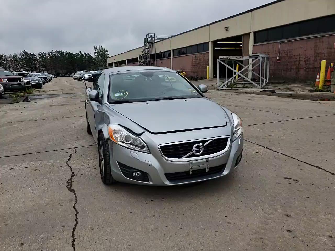 2011 VOLVO C70 T5 YV1672MC7BJ109049