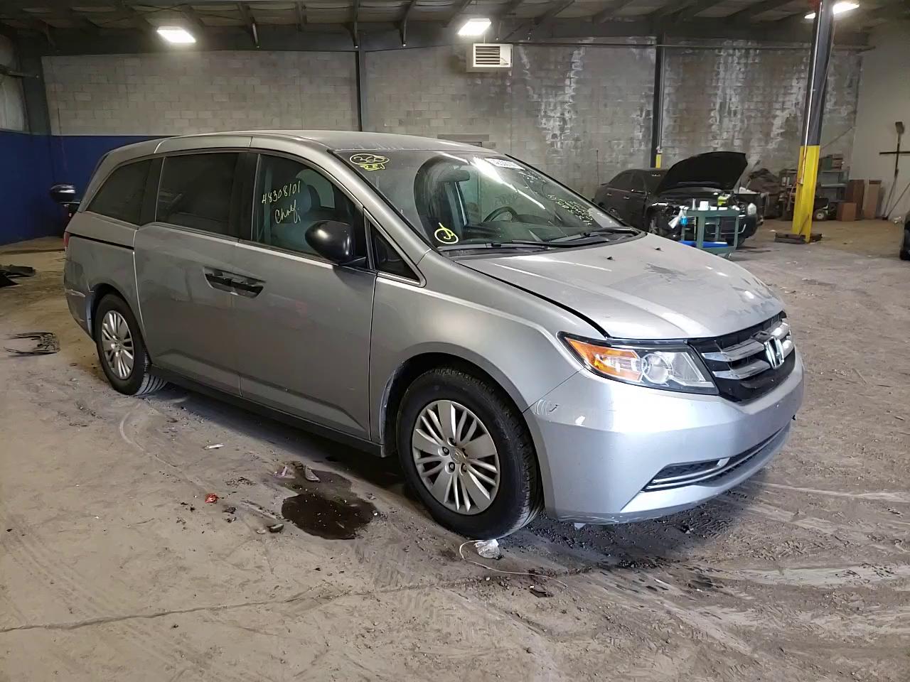 2016 HONDA ODYSSEY LX 5FNRL5H21GB086884