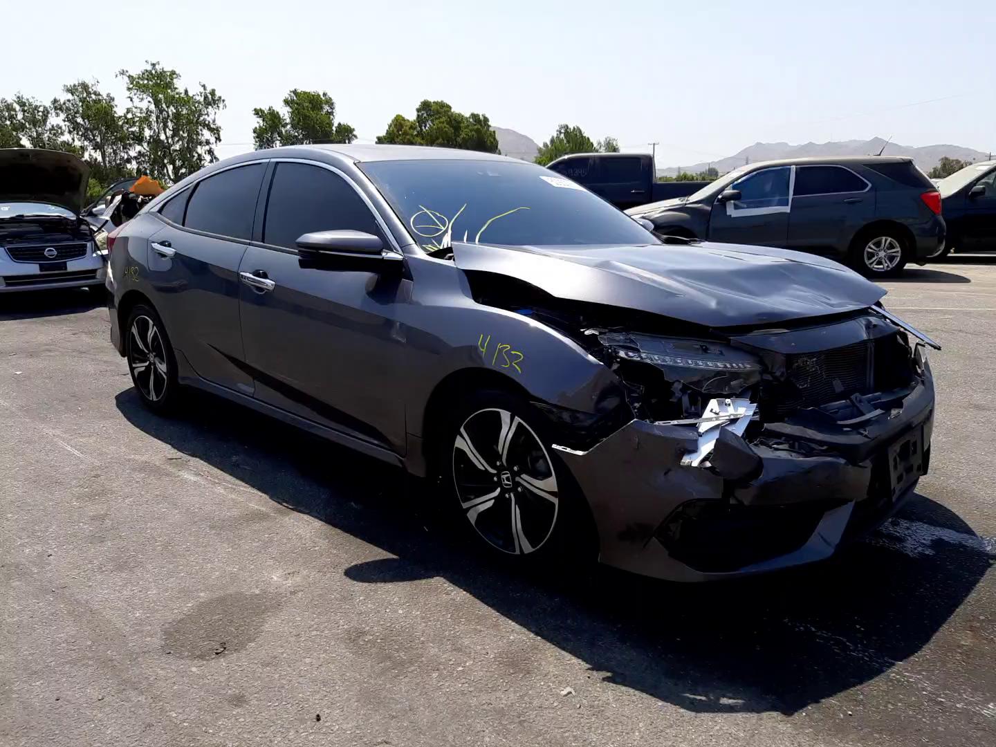 2018 HONDA CIVIC TOUR JHMFC1F98JX039469