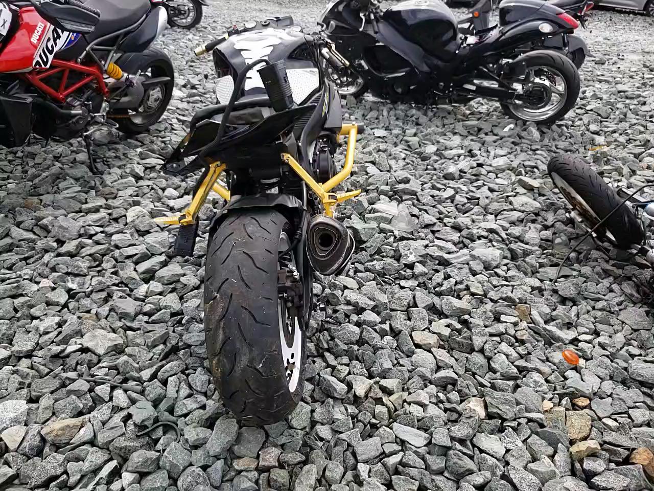 2019 SUZUKI GSX-R600 JS1GN7FA4K7101314