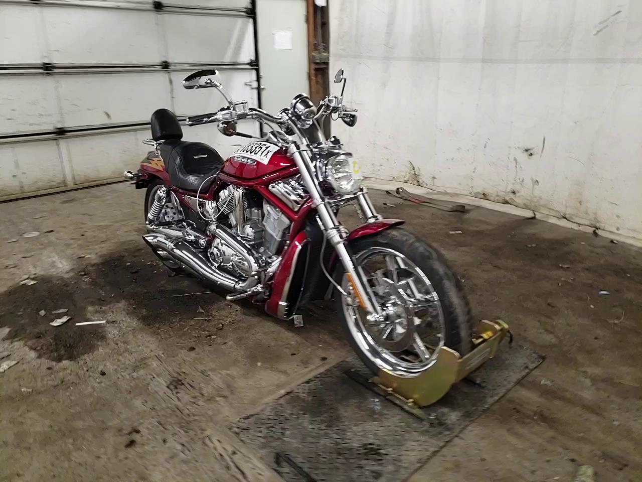 2005 HARLEY-DAVIDSON VRSCSE 1HD1PMG155K976713