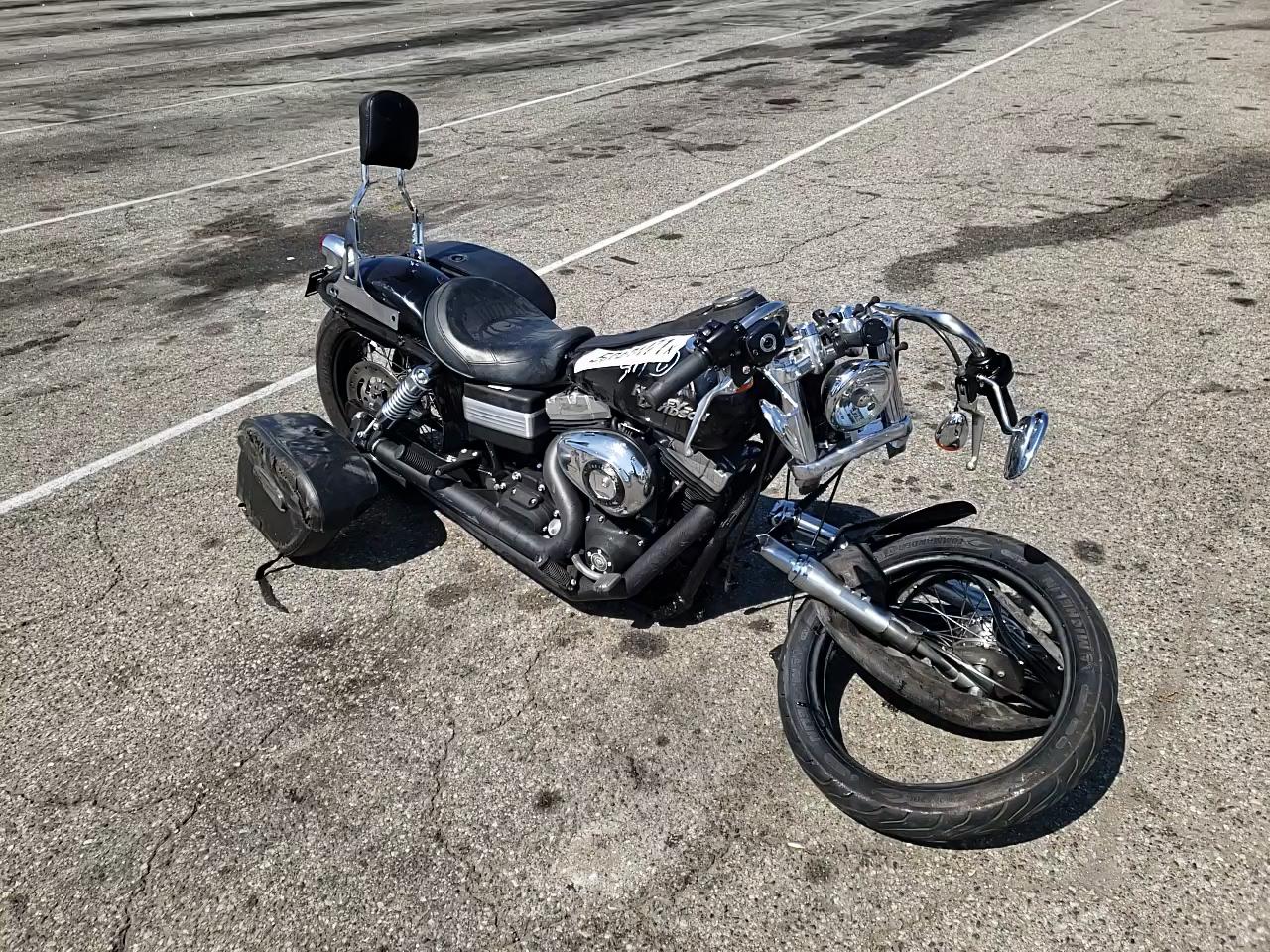 2011 HARLEY-DAVIDSON FXDB 1HD1GX439BC306384