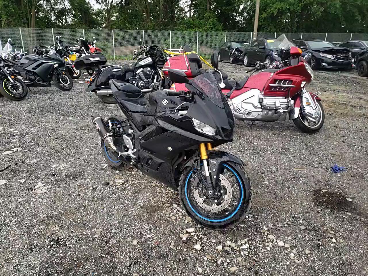 2019 YAMAHA YZFR3 A MH3RH18Y8KK001535
