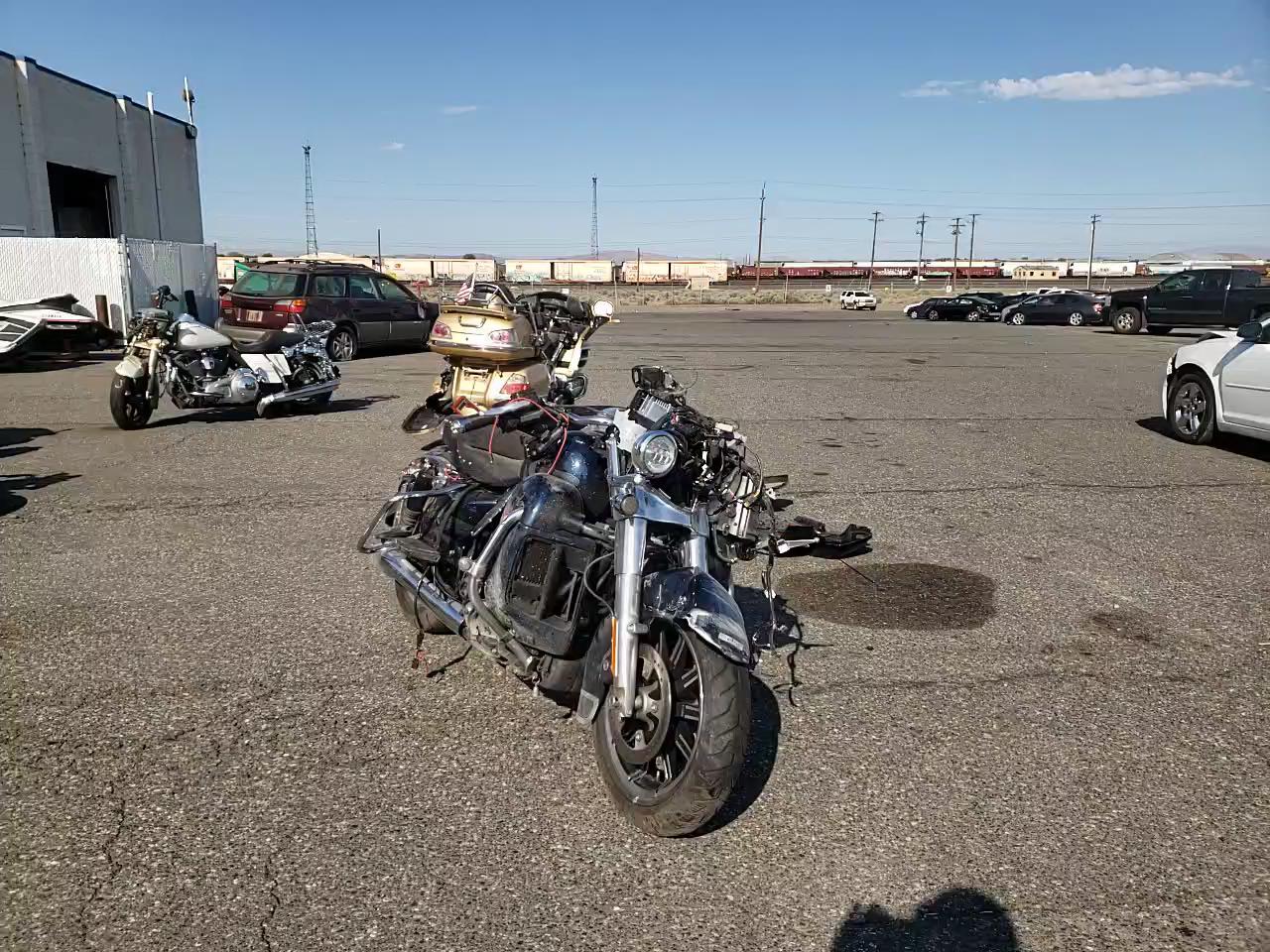 2016 HARLEY-DAVIDSON FLHTK ULTR 1HD1KEL18GB638025