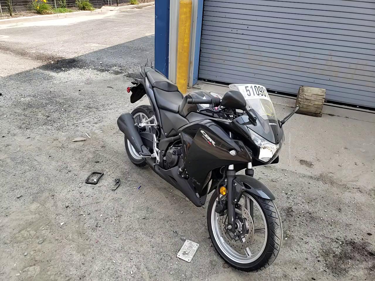 2011 HONDA CBR250 R MLHMC411XB5001361