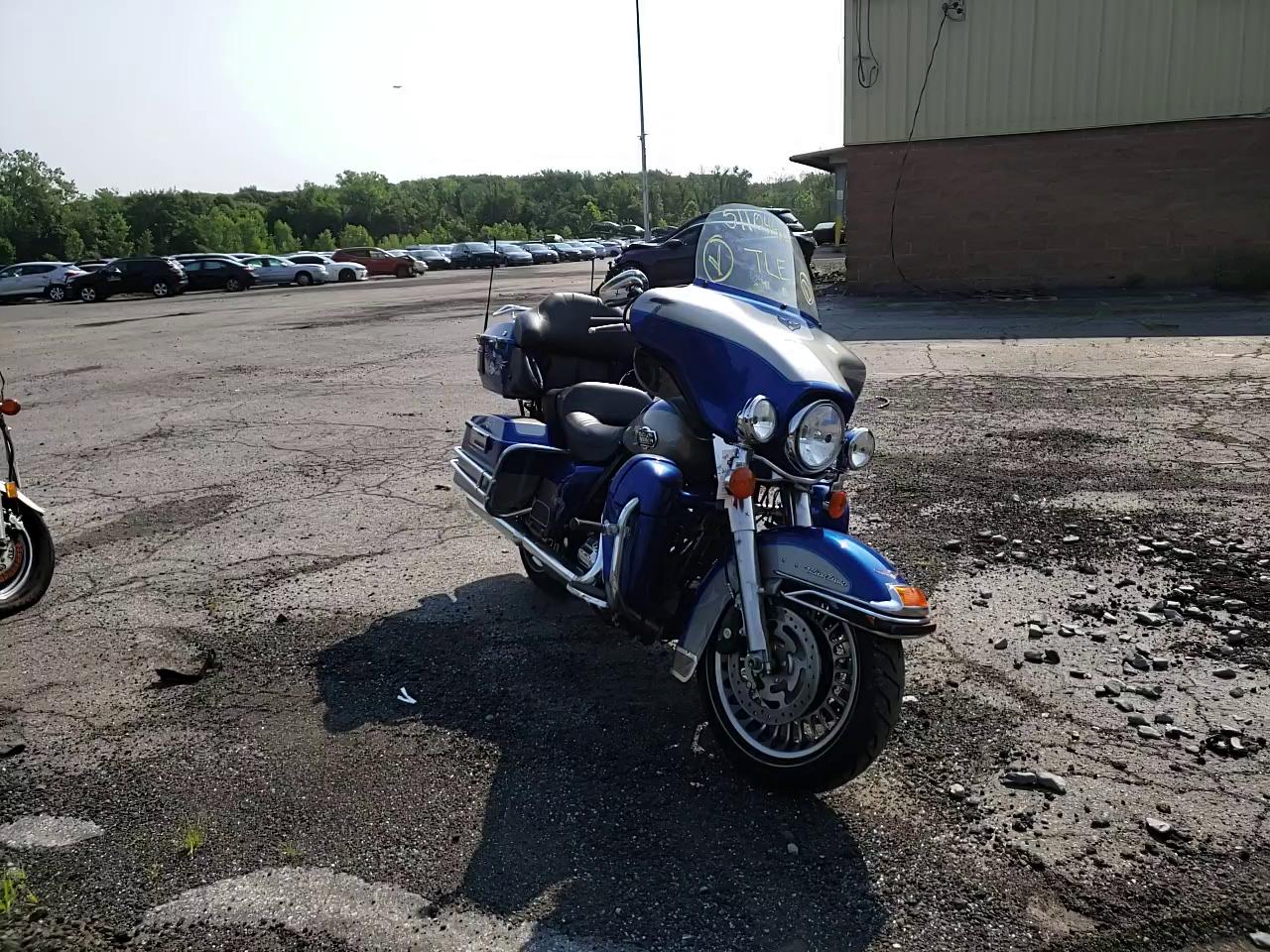 2009 HARLEY-DAVIDSON FLHTCU 1HD1FC41X9Y675813