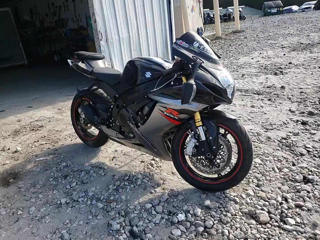 2018 SUZUKI GSX-R750 JS1GR7MA4J2100702