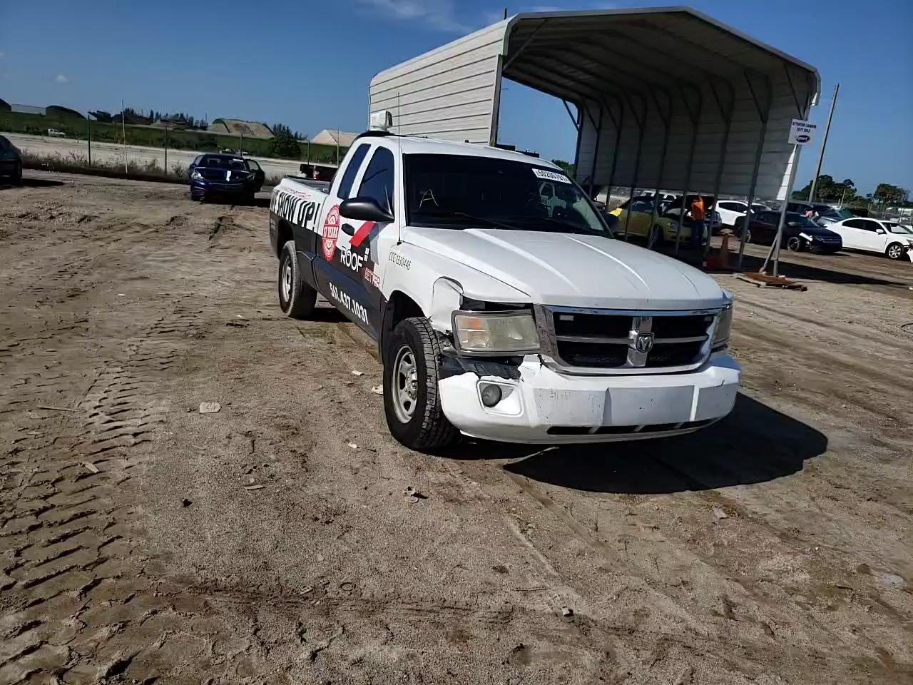 2011 DODGE DAKOTA ST 1D7RE2BK2BS565978