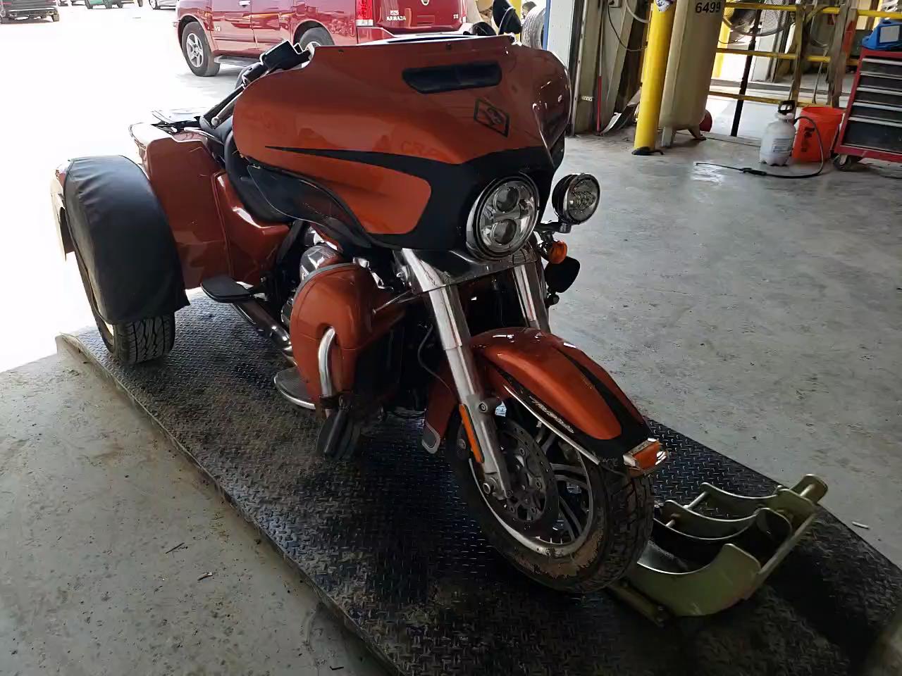 2019 HARLEY-DAVIDSON FLHTCUTG 1HD1MAF14KB860925