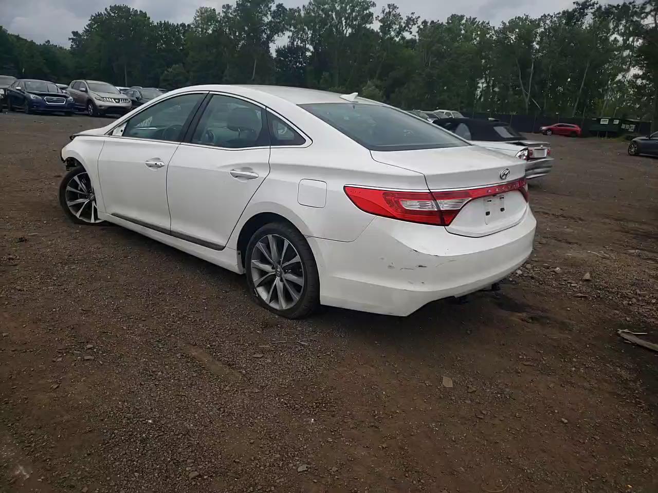 2016 HYUNDAI AZERA KMHFG4JG6GA509812