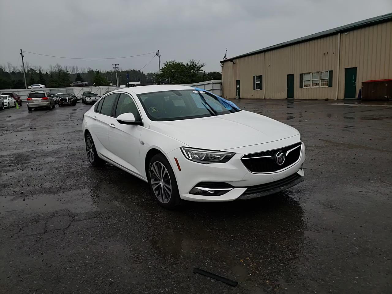 2018 BUICK REGAL ESSE W04GP6SX5J1109261