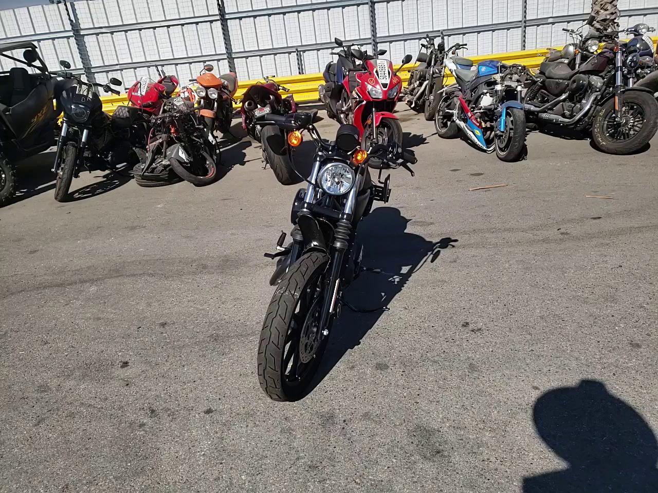 2021 HARLEY-DAVIDSON XL883 N 1HD4LE226MB408872