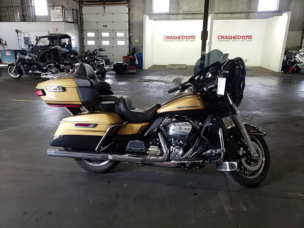 2017 HARLEY-DAVIDSON FLHTK ULTR 1HD1KED10HB609487