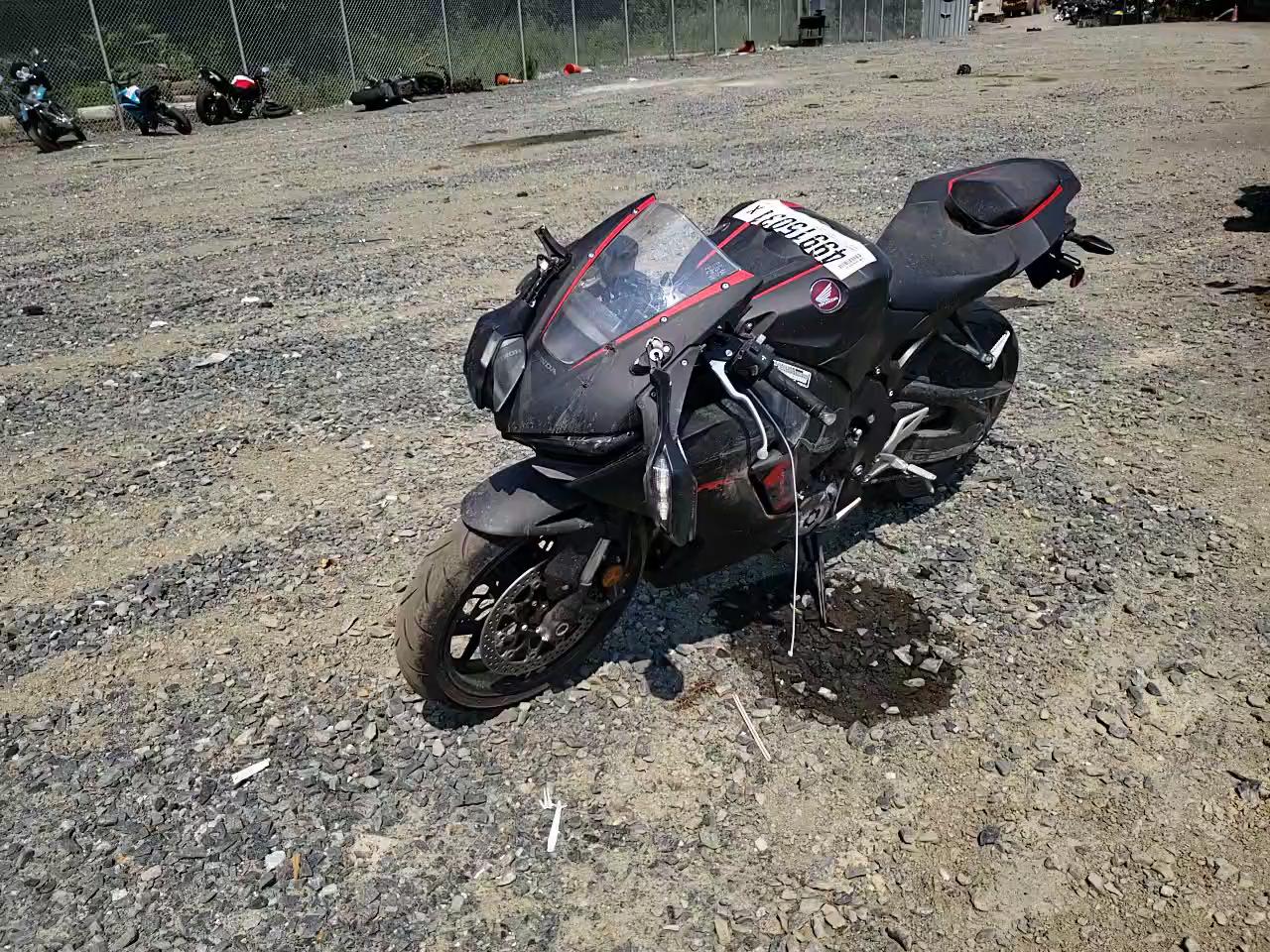 2018 HONDA CBR1000 RR JH2SC7713JK100727