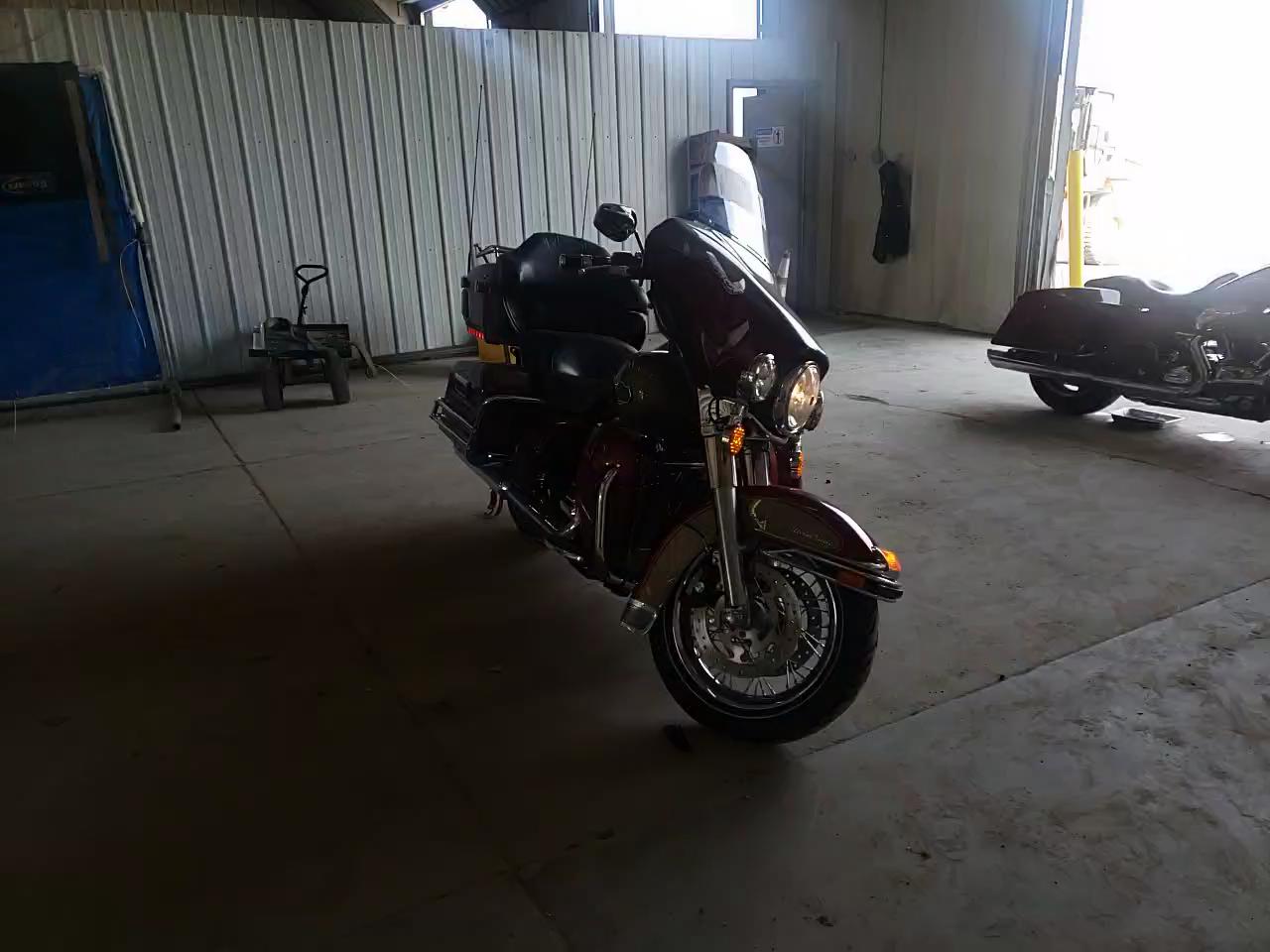 2009 HARLEY-DAVIDSON FLHTCU 1HD1FC4189Y656192